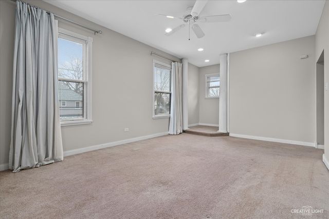 217 Washburn Street UPPER, Elgin, IL 60123