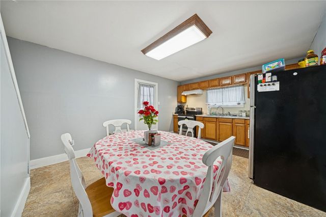 725 3rd Ave, Sutersville, PA 15083