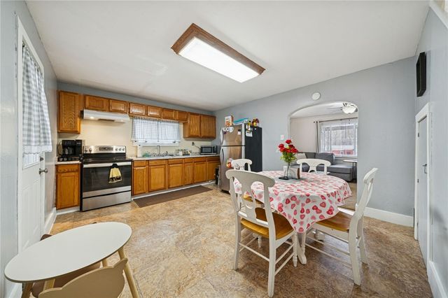 725 3rd Ave, Sutersville, PA 15083