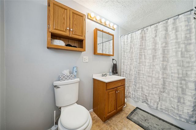 725 3rd Ave, Sutersville, PA 15083