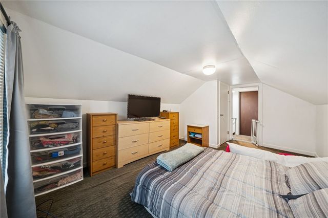 725 3rd Ave, Sutersville, PA 15083