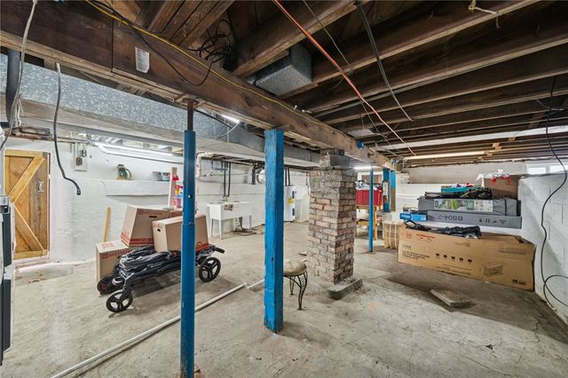 725 3rd Ave, Sutersville, PA 15083