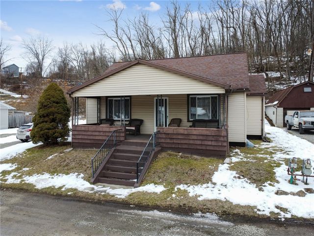 725 3rd Ave, Sutersville, PA 15083