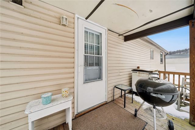 725 3rd Ave, Sutersville, PA 15083