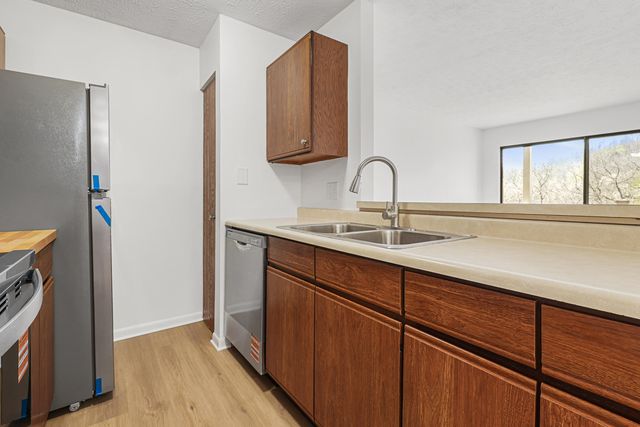 12 Woodland Hills Drive, 6, Southgate, KY 41071