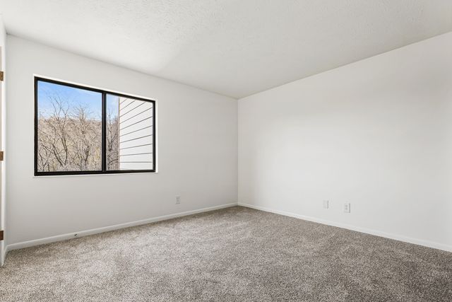 12 Woodland Hills Drive, 6, Southgate, KY 41071