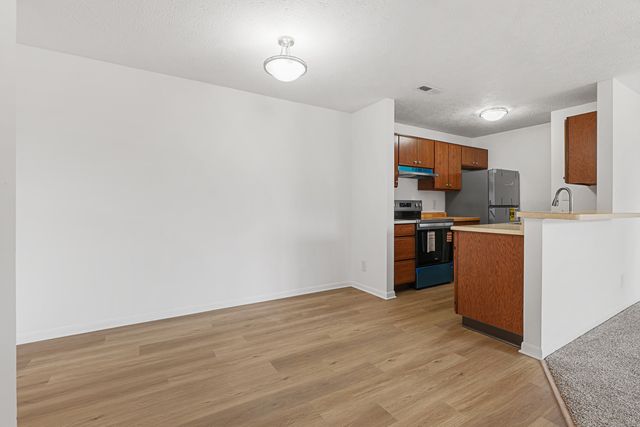 12 Woodland Hills Drive, 6, Southgate, KY 41071