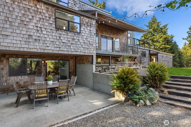 5250 NE See Forever Lane, Poulsbo, WA 98370