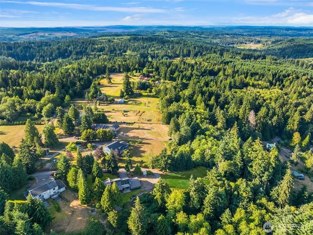 5250 NE See Forever Lane, Poulsbo, WA 98370