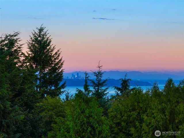 5250 NE See Forever Lane, Poulsbo, WA 98370
