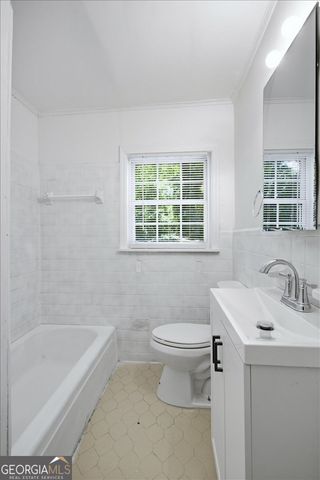 1386 Bryan Avenue, East Point, GA 30344