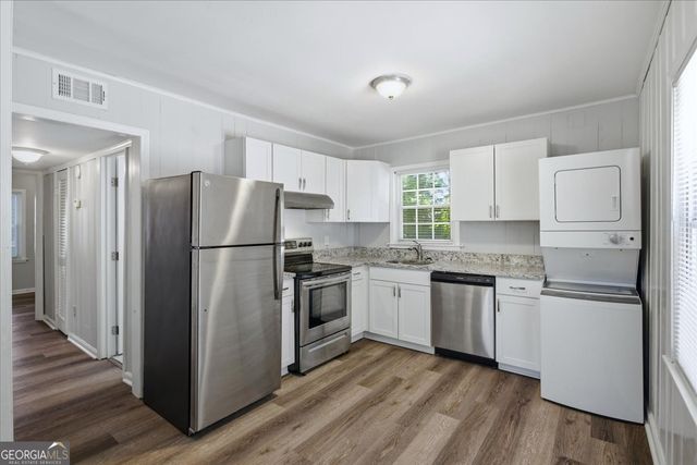 1386 Bryan Avenue, East Point, GA 30344