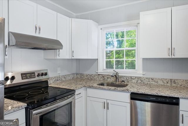 1386 Bryan Avenue, East Point, GA 30344