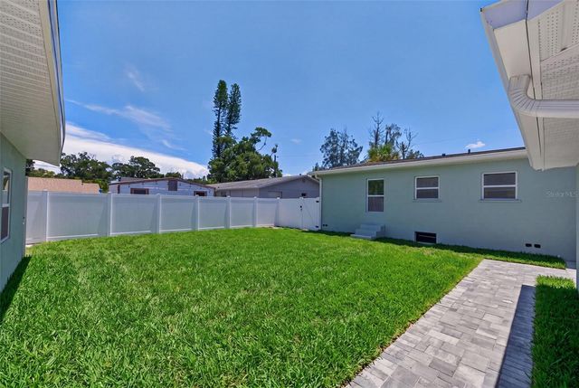 5217 18TH AVENUE S, Gulfport, FL 33707