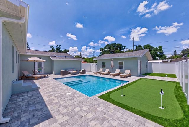5217 18TH AVENUE S, Gulfport, FL 33707