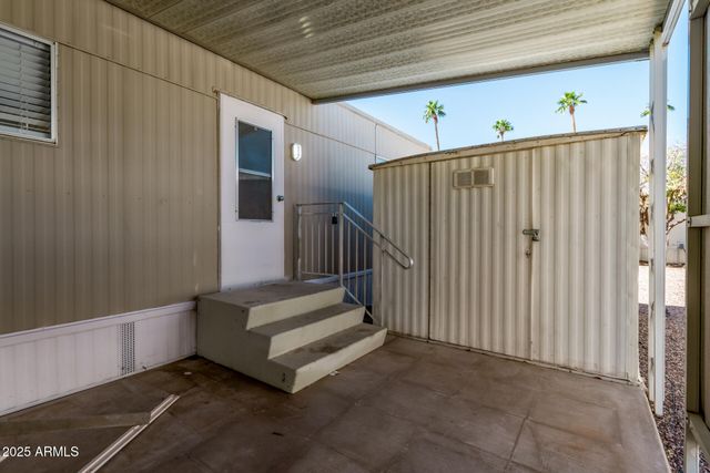 303 S Recker Road 200, Mesa, AZ 85206