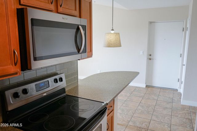 200 E SOUTHERN Avenue 332, Tempe, AZ 85282