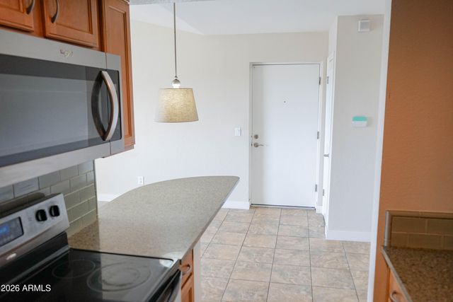 200 E SOUTHERN Avenue 332, Tempe, AZ 85282