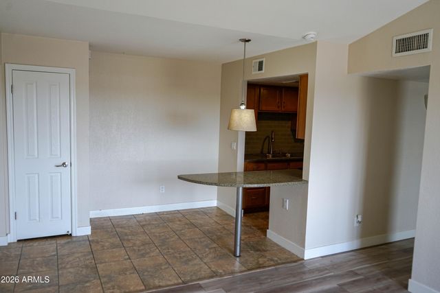 200 E SOUTHERN Avenue 332, Tempe, AZ 85282
