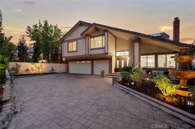 6425 E Shady Valley Lane, Anaheim Hills, CA 92807