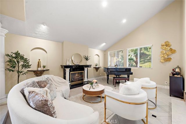 6425 E Shady Valley Lane, Anaheim Hills, CA 92807
