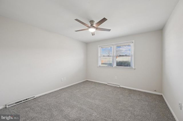 11936 COMANCHE DR, Smithsburg, MD 21783