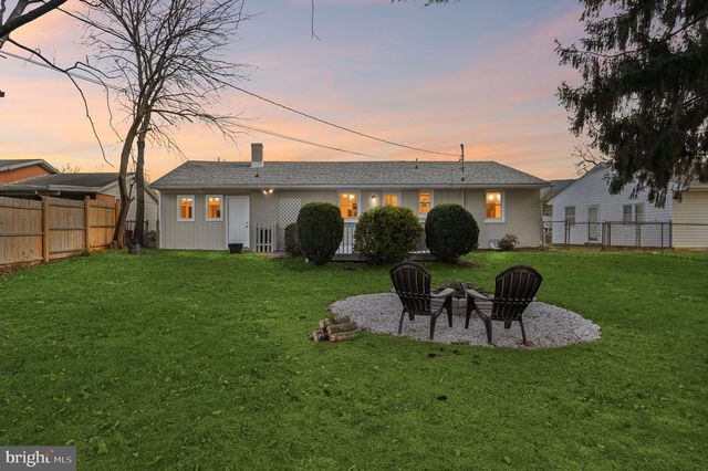 11936 COMANCHE DR, Smithsburg, MD 21783