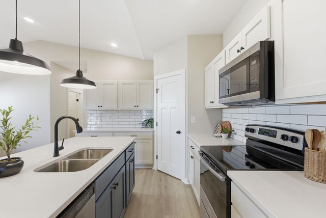 3855 W Longleaf St, Wichita, KS 67205