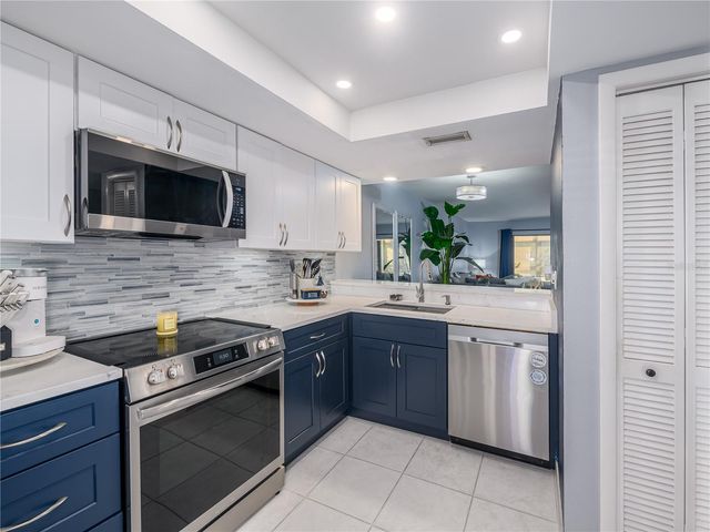 120 CARYL WAY, Oldsmar, FL 34677