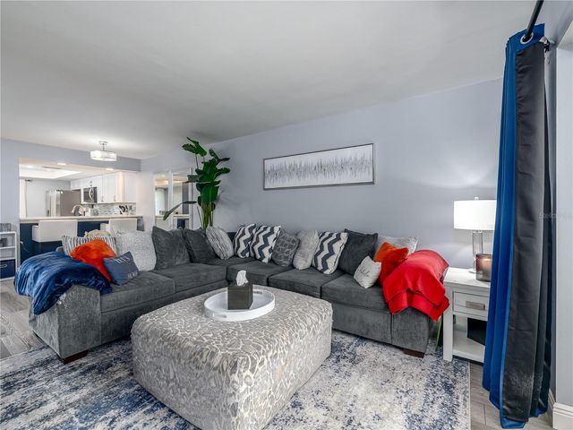 120 CARYL WAY, Oldsmar, FL 34677