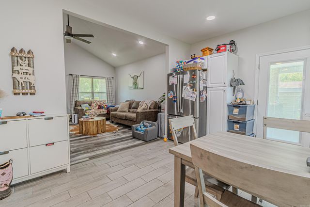279 CR 7922, Brookland, AR 72417