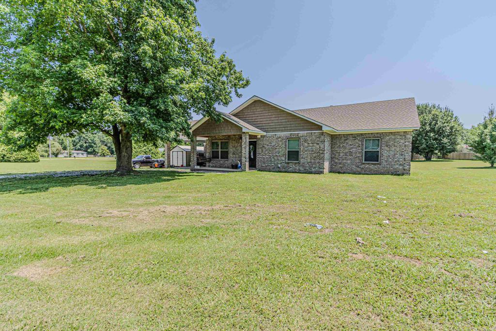 279 CR 7922, Brookland, AR 72417