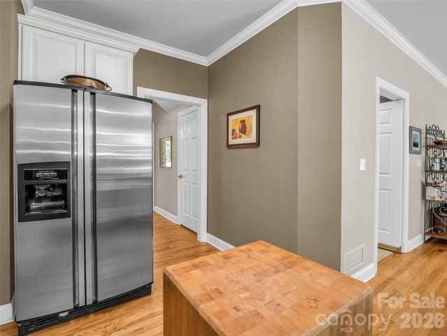 1042 Columbine Road, Asheville, NC 28803