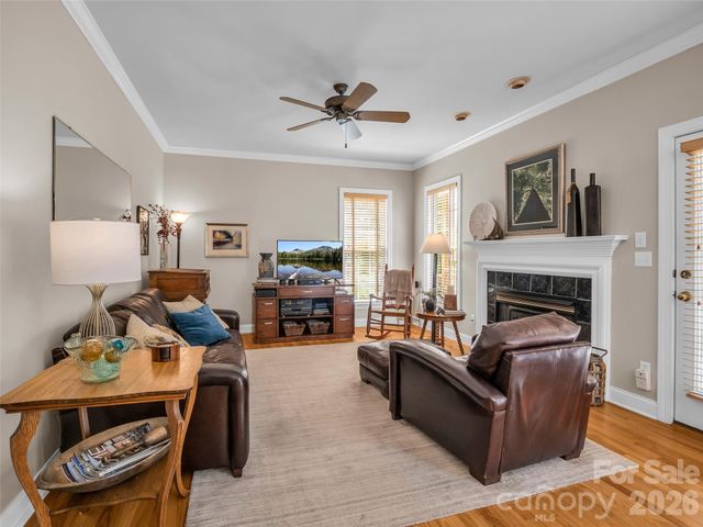1042 Columbine Road, Asheville, NC 28803