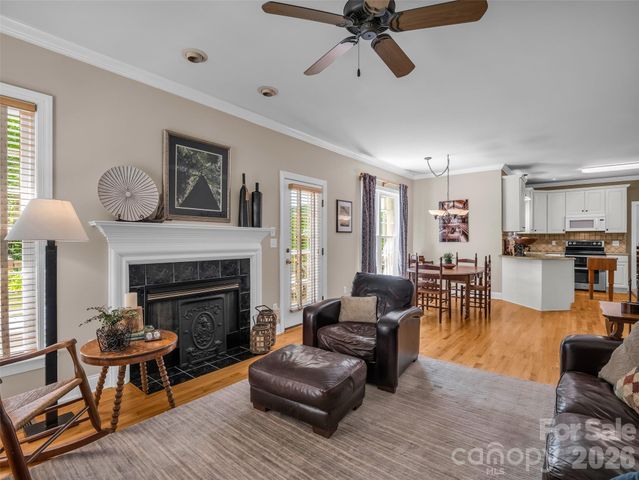 1042 Columbine Road, Asheville, NC 28803