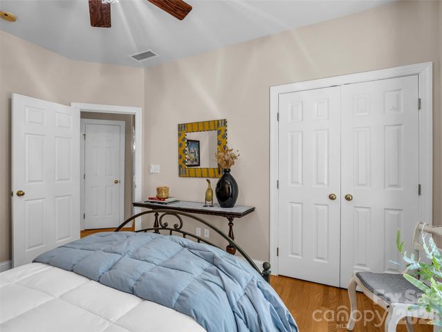 1042 Columbine Road, Asheville, NC 28803