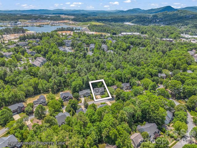 1042 Columbine Road, Asheville, NC 28803