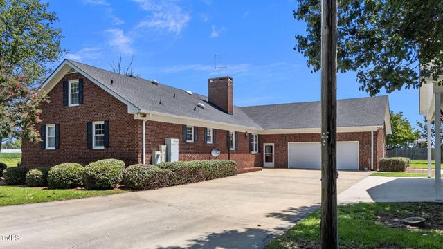 919 Drag Strip Road Road, Benson, NC 27504