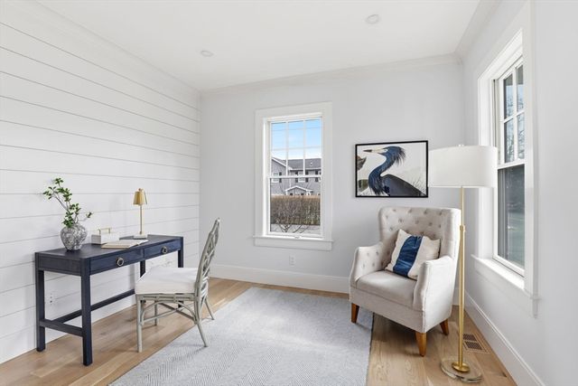 28 Marsh St, Hingham, MA 02043