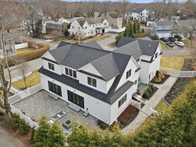 28 Marsh St, Hingham, MA 02043