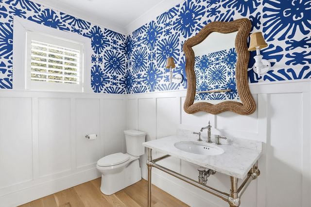 28 Marsh St, Hingham, MA 02043