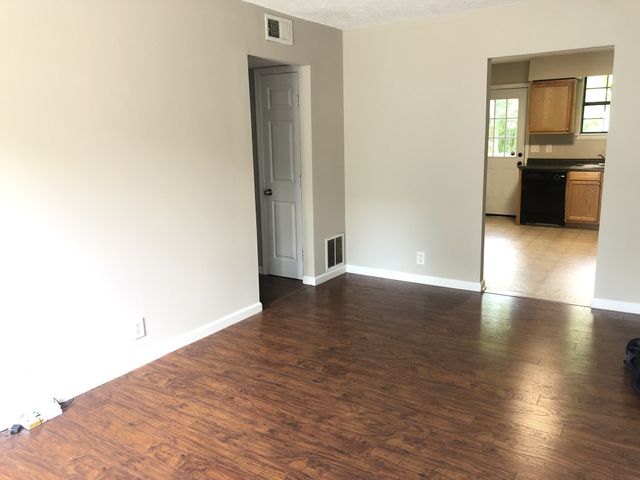 2352 Cooper Ter, Nashville, TN 37216
