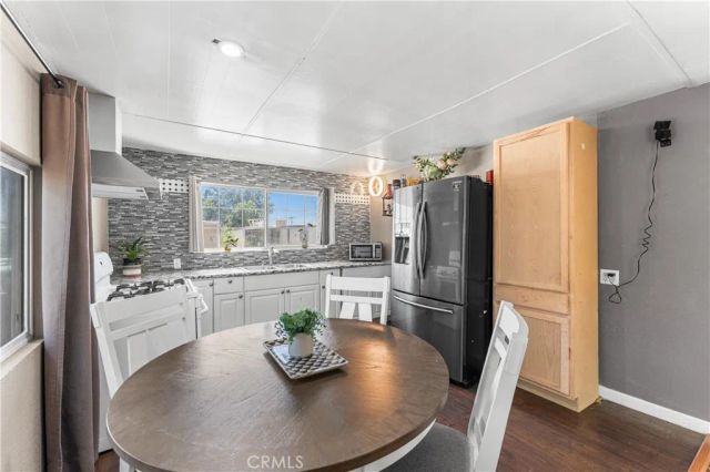 723 W Avenue I, Lancaster, CA 93534
