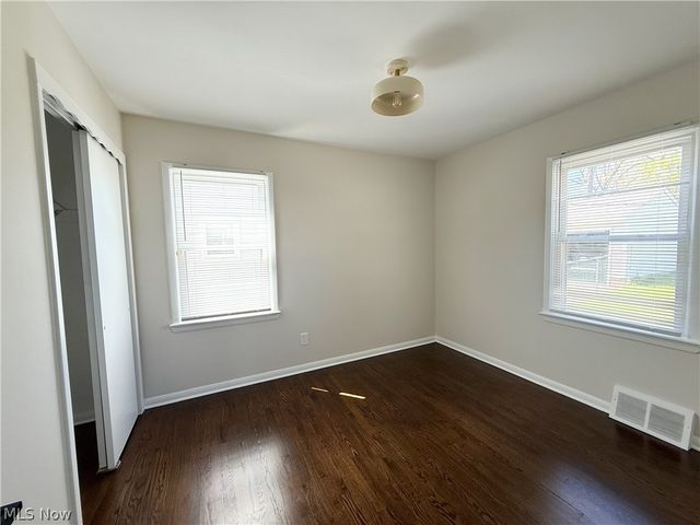 15305 Steinway Boulevard, Maple Heights, OH 44137