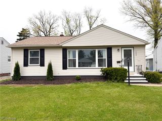 15305 Steinway Boulevard, Maple Heights, OH 44137