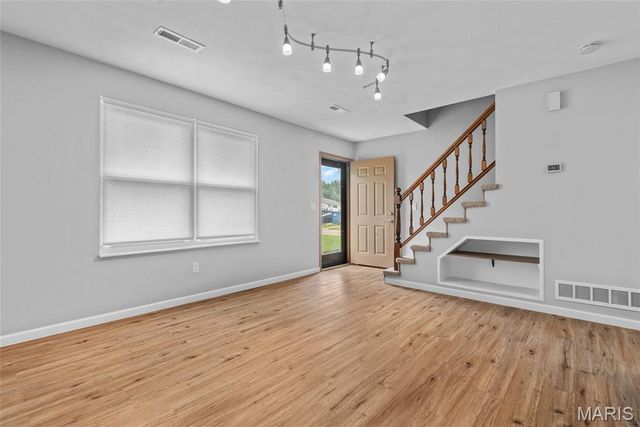 518 Bargraves Boulevard B, Troy, IL 62294