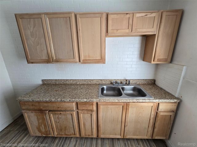 16810 Monte Vista Street, Detroit, MI 48221