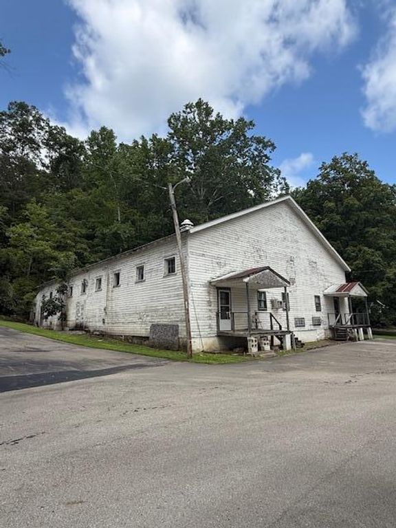 133 Old Campus Road, Frenchburg, KY 40322