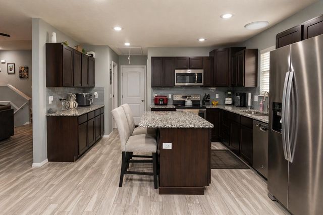 2205 W Drake Street, Springfield, MO 65810