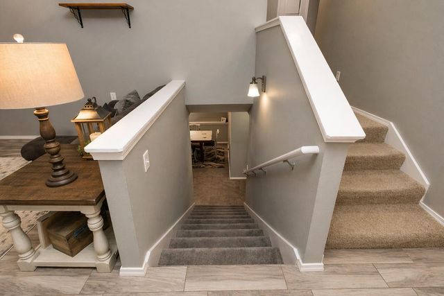 2205 W Drake Street, Springfield, MO 65810